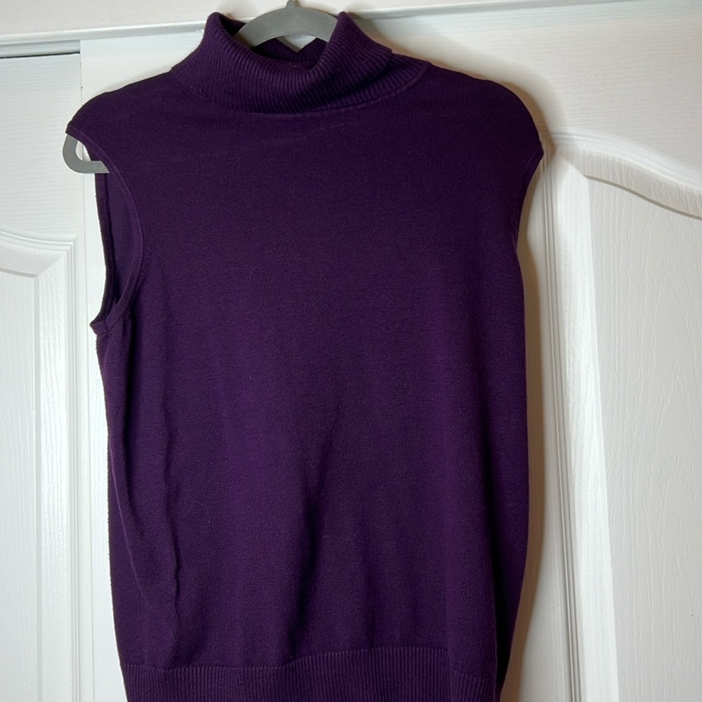 Cable & Gauge Burgundy Sleeveless Purple Mock Neck Sweater Shirt - Large